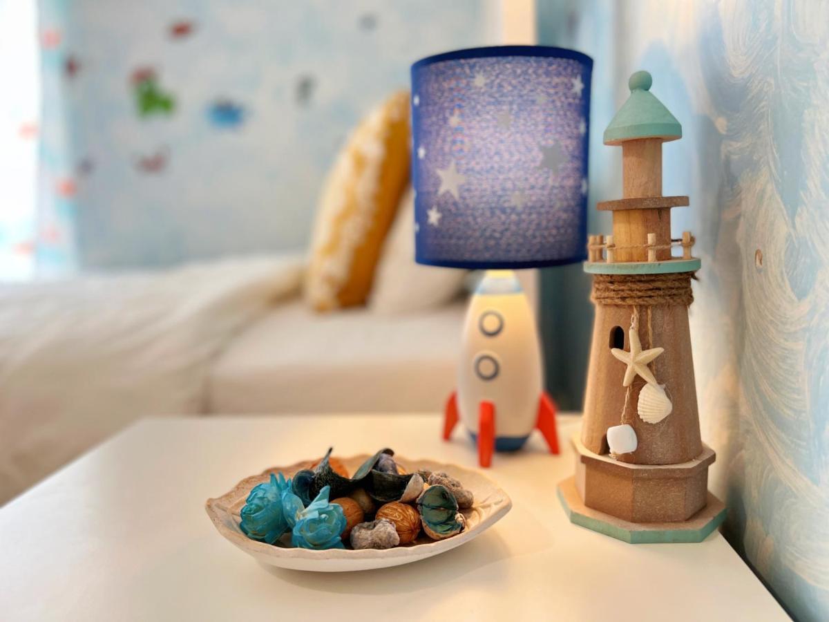 Cozy Fairytal Garden Apartment, Family Friendly, Free Parking, 15 Min To Airport Atenas Exterior foto