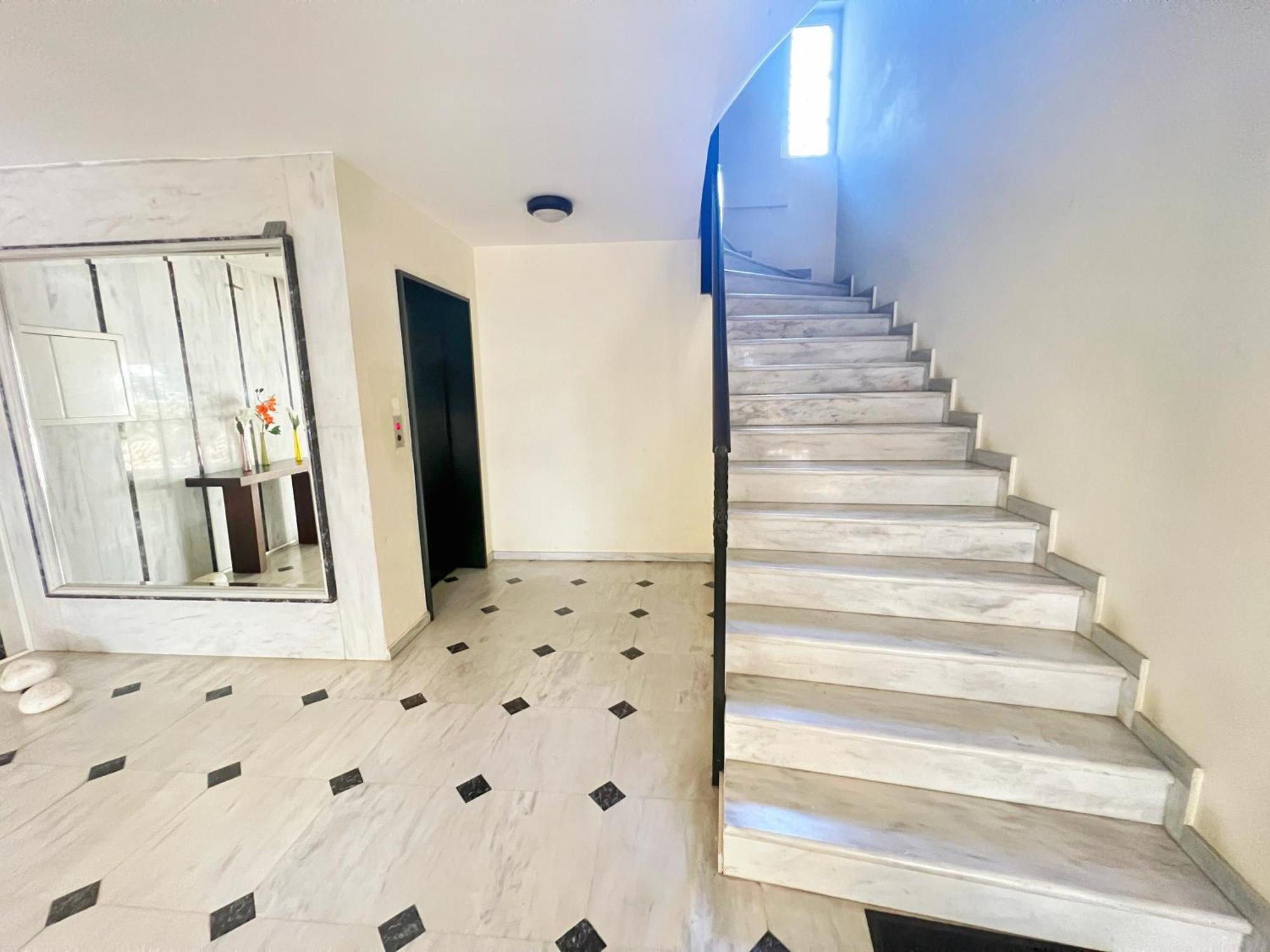 Cozy Fairytal Garden Apartment, Family Friendly, Free Parking, 15 Min To Airport Atenas Exterior foto